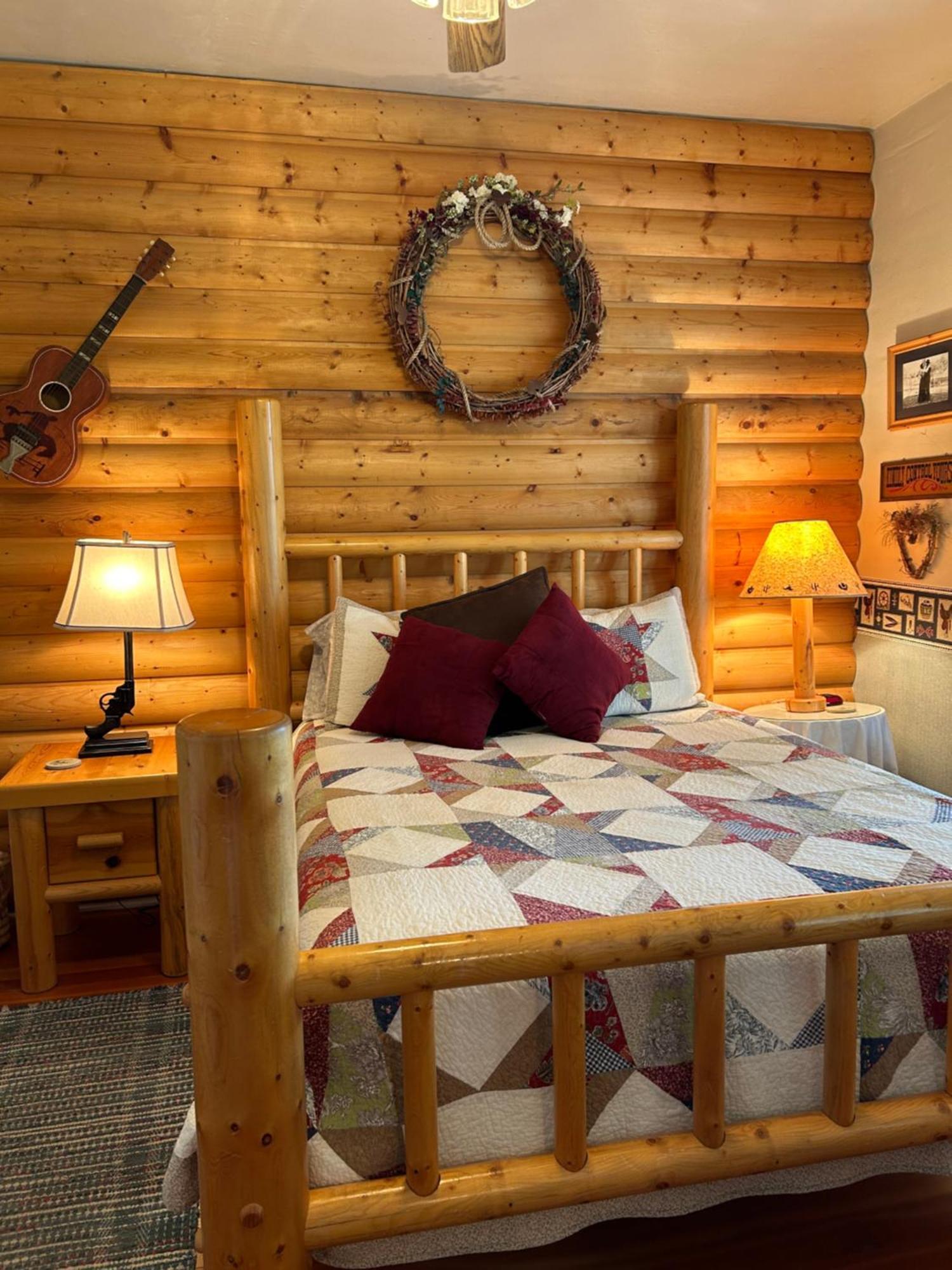 Moore'S Old Pine Inn Marysvale المظهر الخارجي الصورة